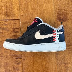 Nike Air Force 1 Low 07 LV8